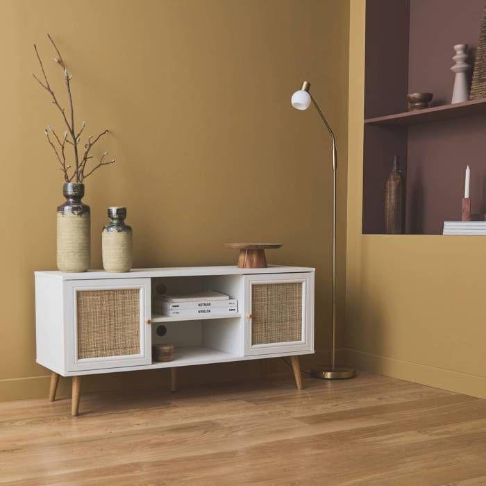 Meuble TV en cannage 120x39x56.5cm - Bohème - Blanc. 2 niveaux. 2 étagères. 2 portes. pieds scandinaves