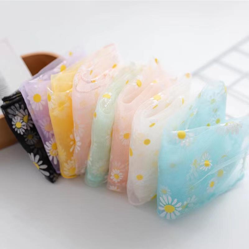 Sexy Lace Mesh Fishnet Socks Transparent Ankle Net Yarn Thin Women Cool Transparent Socks Bud Silk Daisy Flower Stockings Mesh