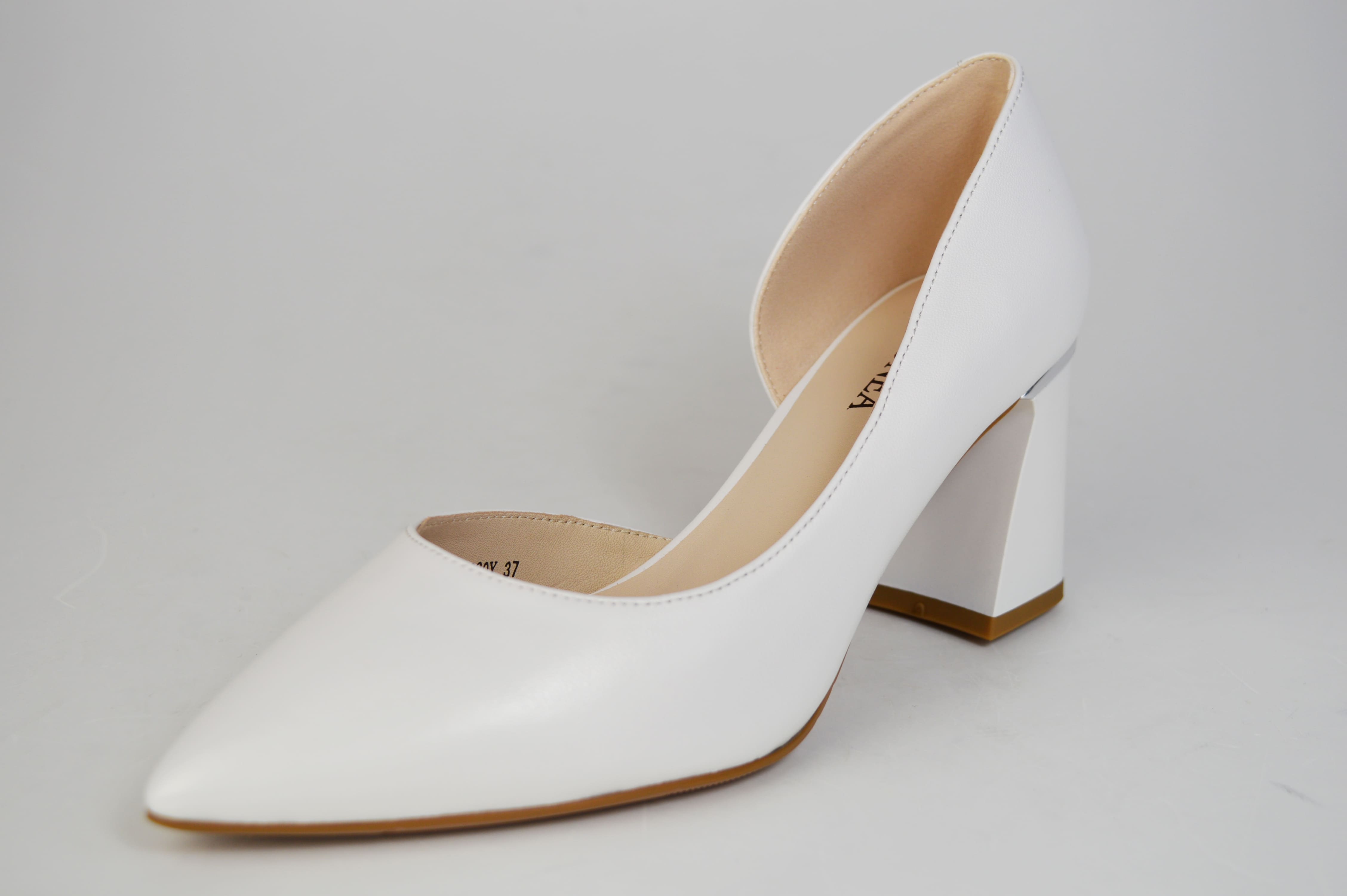 

Туфлі човники із загостреним носком Geronea 101502 36 Білий шкіра 36 білий