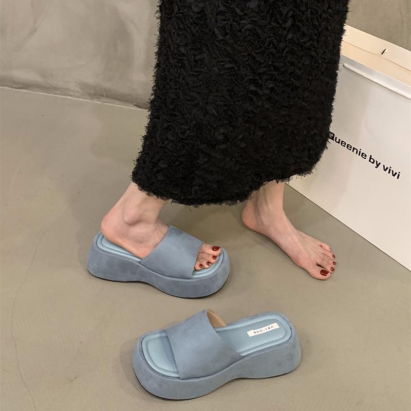 Letní dámské platformové pantofle s otevřenou špičkou, klínkovým podpatkem, nazouváky, ležérní silná podrážka, společenské boty ve streetovém stylu