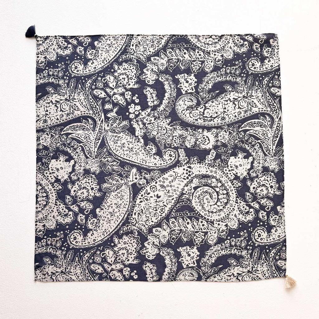1116 Spring and Summer New Versatile Retro Paisley Cashew Flower Pendant Medium Square Towel Women's Neck Multi-functional Decoration