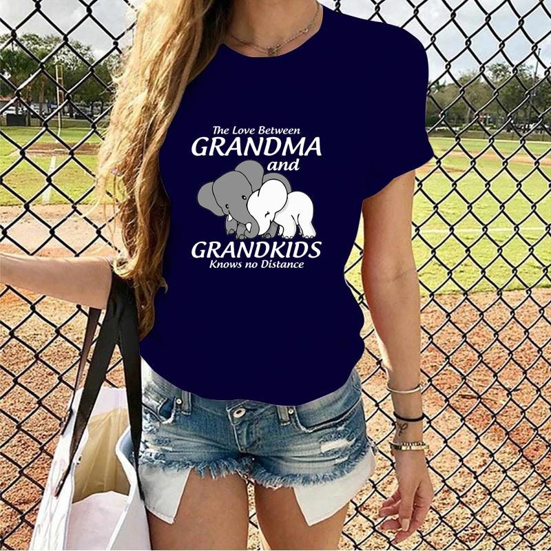 THE Love Between Grandma and Grandkids Knows No Distance Printed T-shirt Women's Cute Elephant Pattern Round Neck Shirt T-shirt