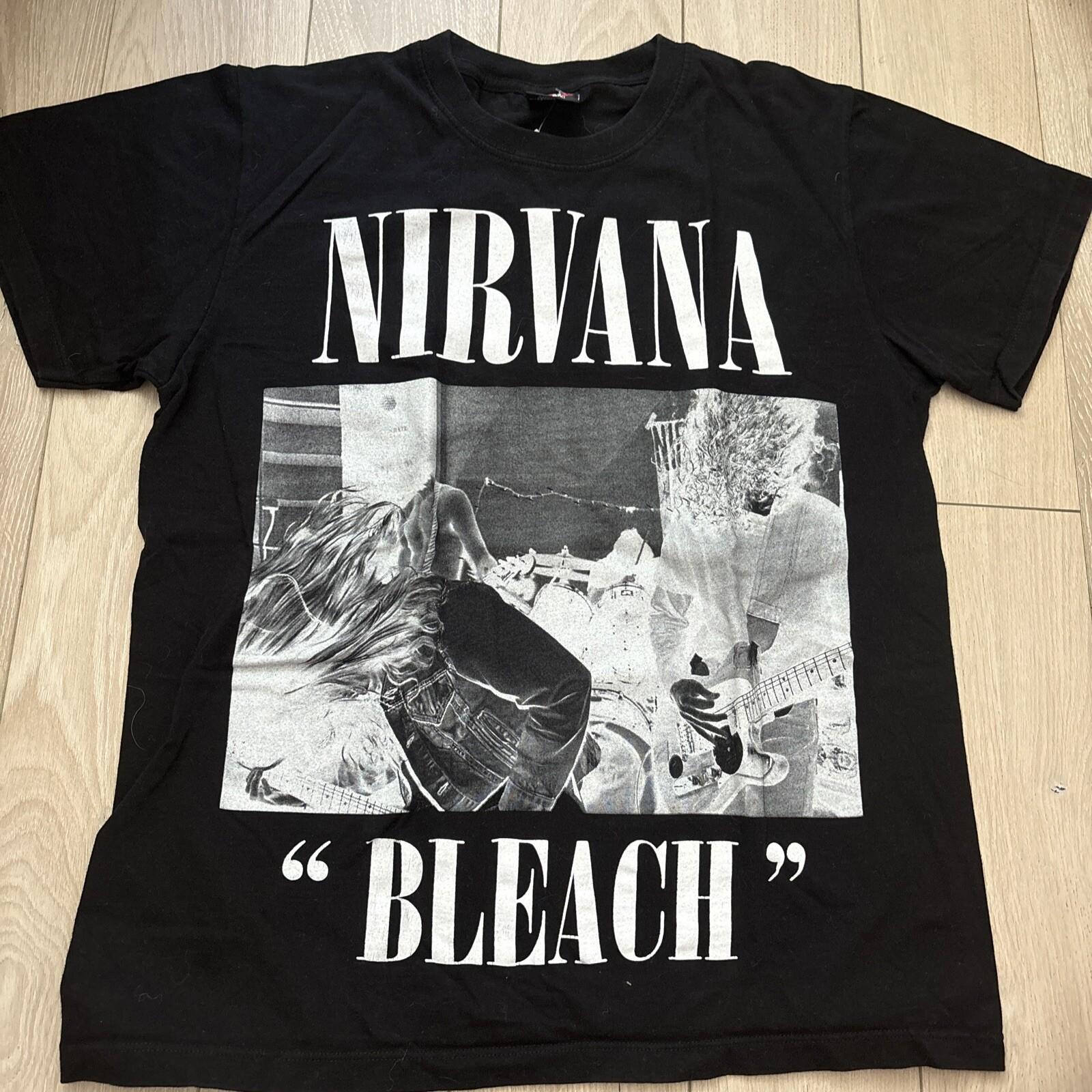 26 Vintage Nirvana “Bleach” Black T-shirt Size Medium Unisex T-Shirt L