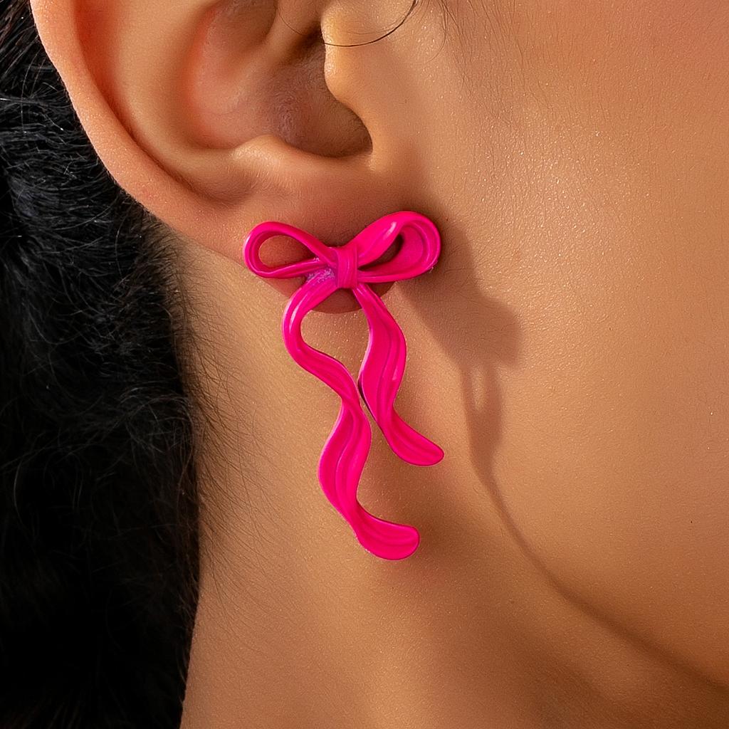 Women's Earrings: Pink Bowknot Sweet and Romantic Earrings, Suitable for Daily Wear and Street Photography