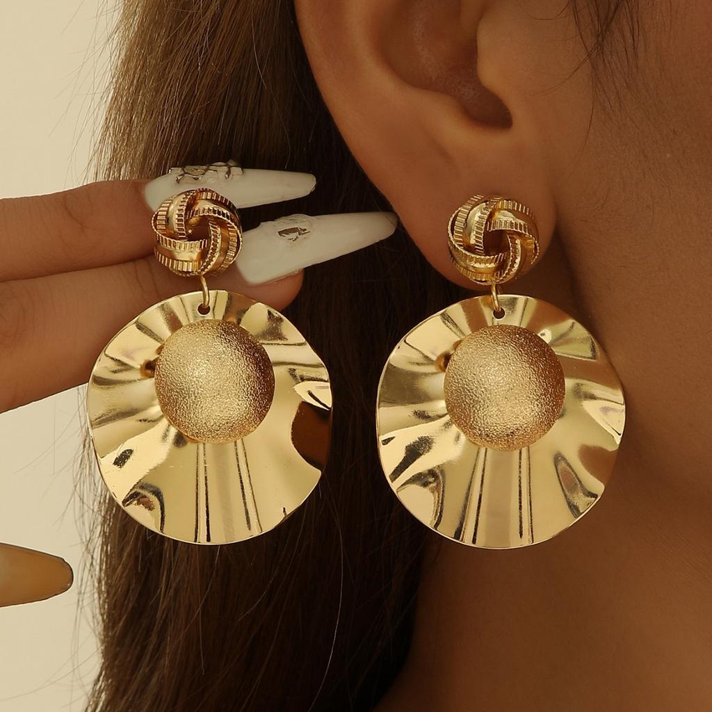 European and American Exaggerated Earrings, High-end Earrings, Fashion Metal Style Gold Glossy Earrings Ins Jewelry Set