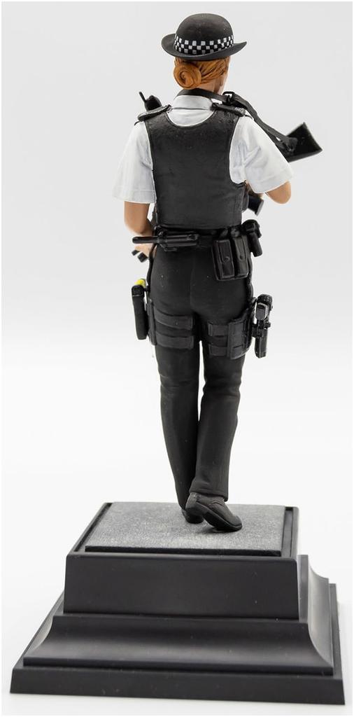 ICM 1/16 British Policewoman Plastic Model Kit 16009