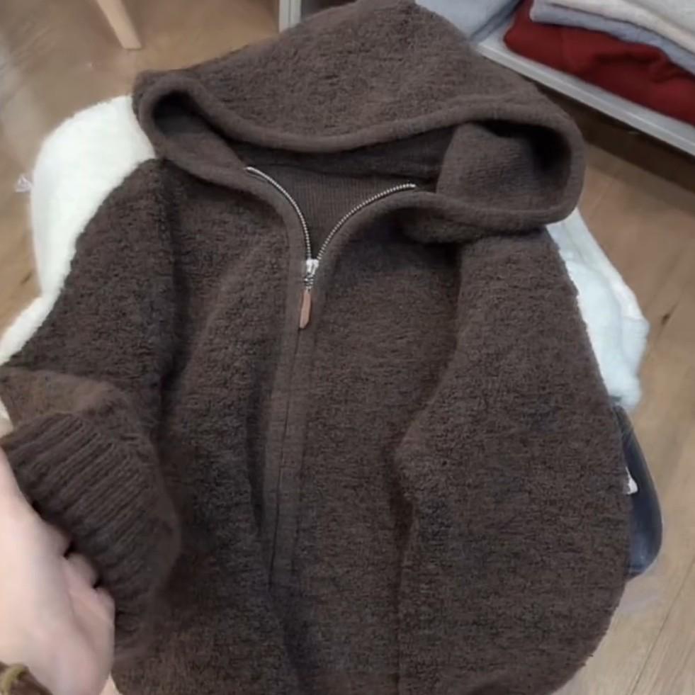 Stylish Retro Melard Women's Winter Outfit: Thick Plush Zip-Up Hooded Sweater Cardigan