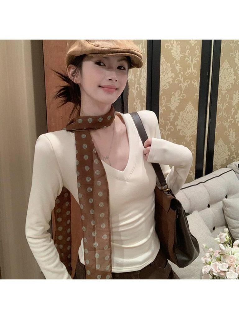 Women's Slim Fit V-Neck Long Sleeve Base Layer Top for Autumn/Winter 2025