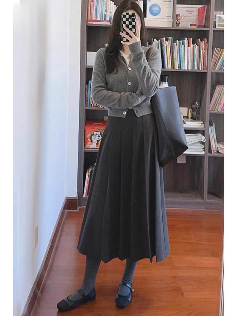 Plus Size Gray Wool Blend High Waist A-line Pleated Skirt for Women - Autumn/Winter Slimming Pear Shape