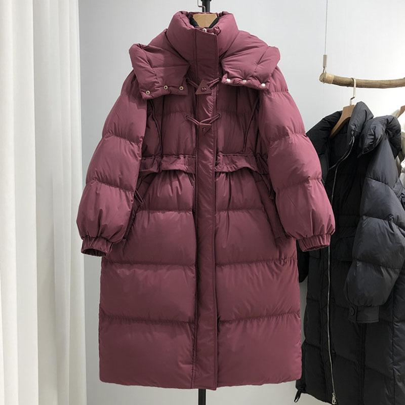 

Премиальный длинный пуховик женский 2025 зима зарубежный стиль, талия и тонкая треугольная пряжка утолщенный выше колена для сохранения тепла S бордовый