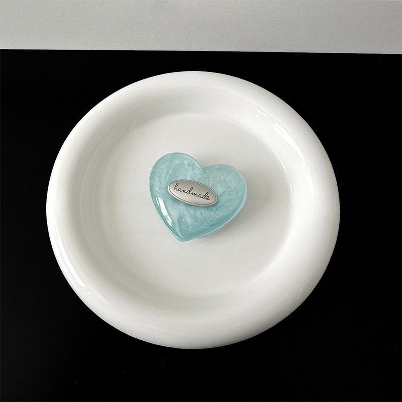 Colorful Heart Magnetic Phone Holder: Luxurious Airbag Design for Easy Viewing