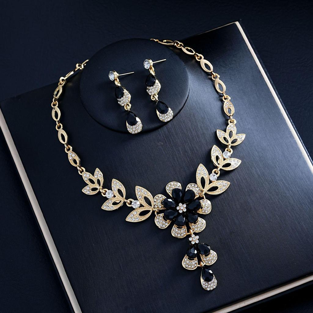 Europeisk & Amerikansk Mode Lätt Lyx Vattendroppe Blomma Halsband & Örhänge Set - Elegant & Utsökt