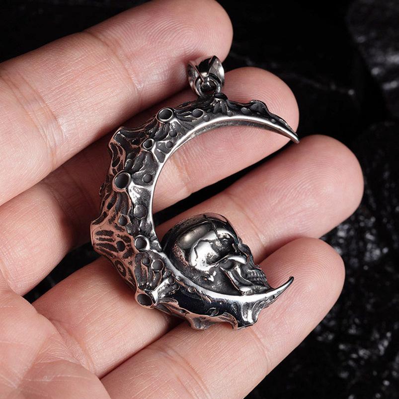 New Necklace Skull Fashion Moon Skull Street Style Men's Pendant