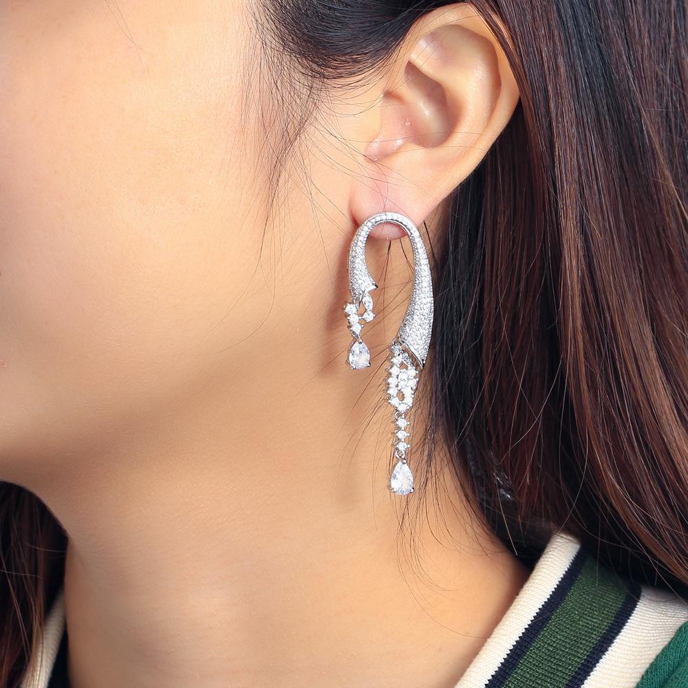 E0244 Personality Ear Jewelry Women'S Long Shiny Zircon Earrings