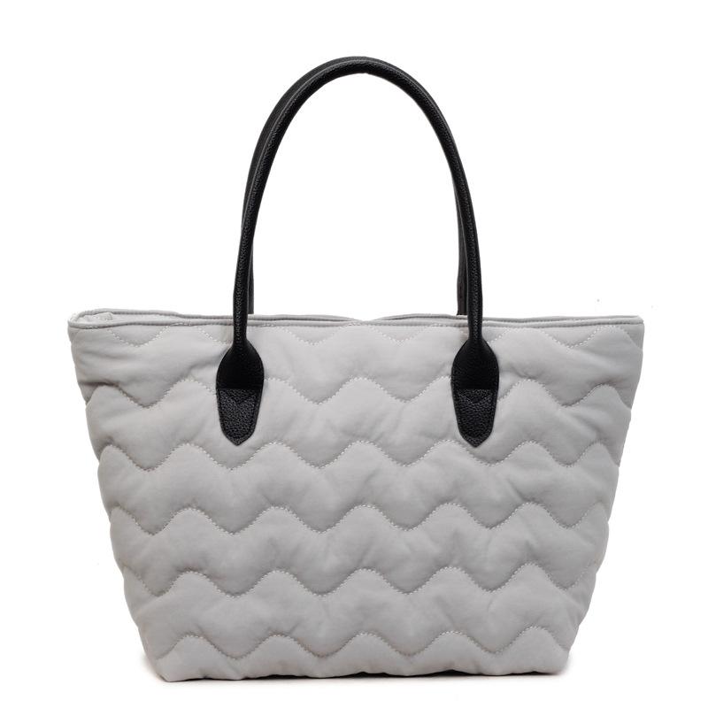 2025 new autumn and winter fashion casual large-capacity shoulder bag trendy versatile retro embroidered thread commuter handbag