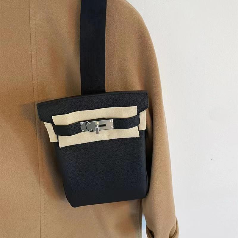 2025 New Kelli Breast Bag Fashionable Mini Simple Lychee Pattern Togo First Layer Cowhide Single Shoulder Women's Leather Bag