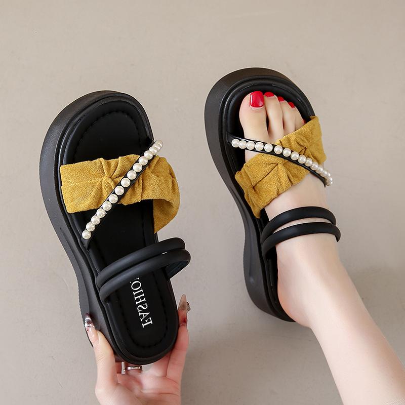 Cool Slippers for Women's Summer Wear 2025 New Fashion Pearl with Skirt Two Wear Sandals Non-slip Pregnant Women