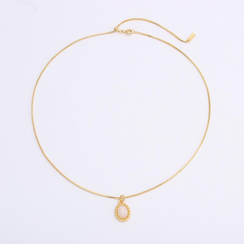 

Хорошее воссоединение вперед белый Байхэ золото черный агат ожерелье кулон наслоенный с аксессуарами высококлассный легкая роскошь нишевый