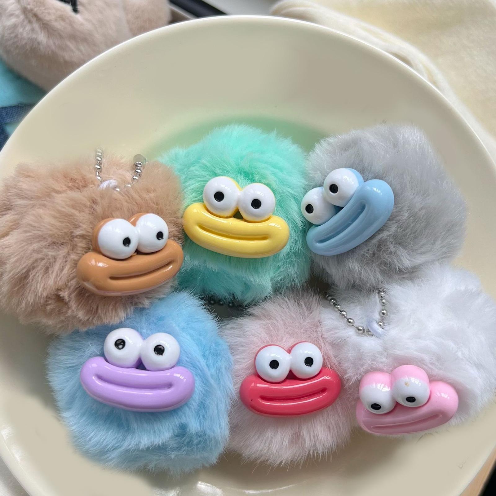 Брелок с помпоном в виде сосиски — фото 3