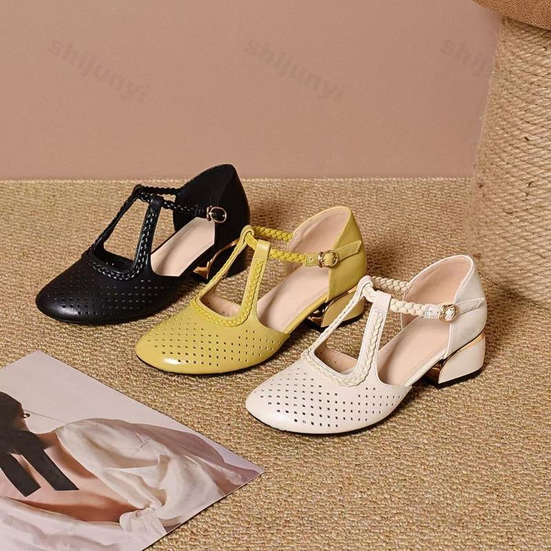 Fashion Retro Fashion Casual Sandals for Women Summer 2025 New Square Head Hollow Thick Heeled Single Shoes Comfortable Beach Cool Pumps