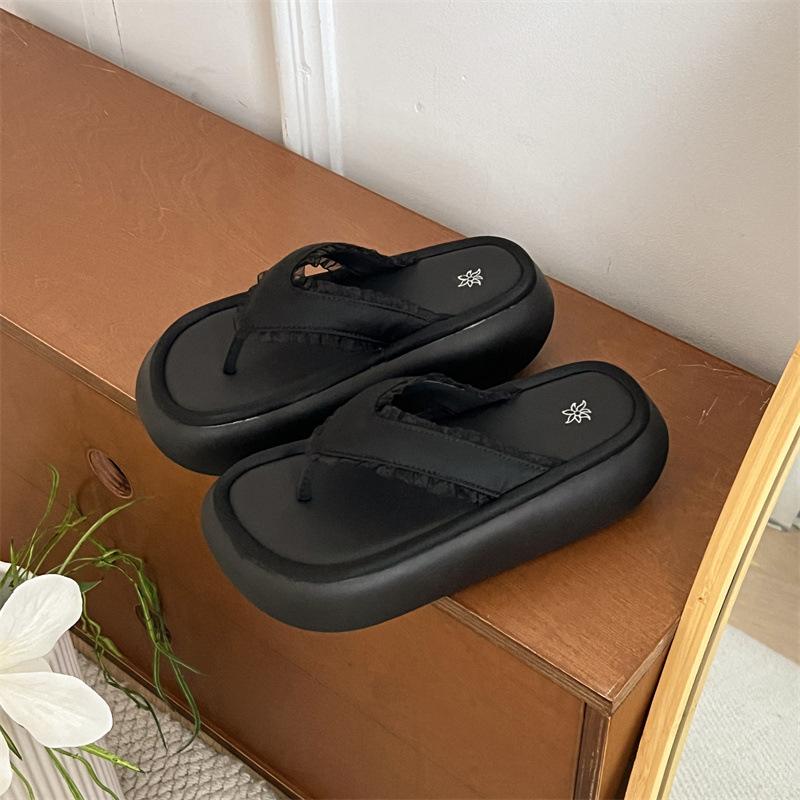 

Fashion versatile and sweet flip-flops for women s outer wear summer new retro non-slip simple and comfortable flat-bottomed cool slippers 35