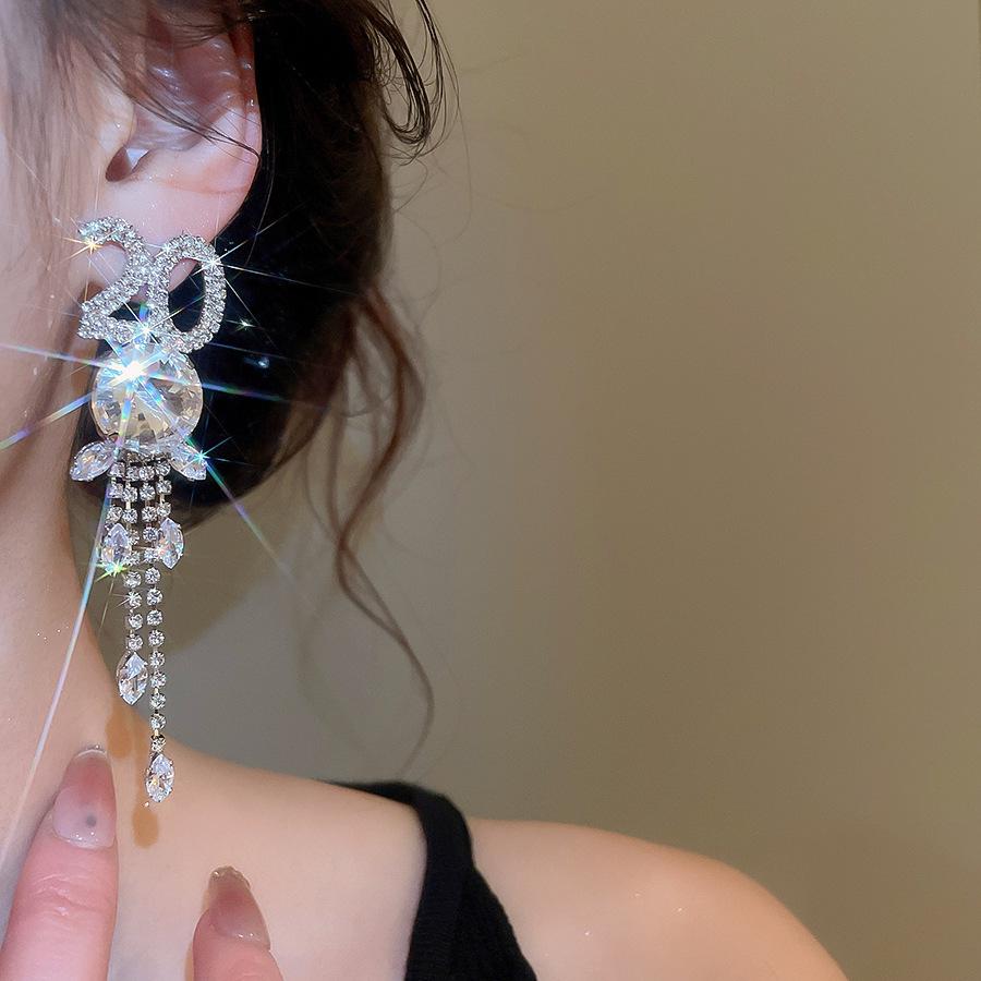 Silver Needle French Court Style Geometric Tassel Earrings with Zircon - High-End, Luxurious, Fashionable, Exquisite Stud Ear Jewelry.