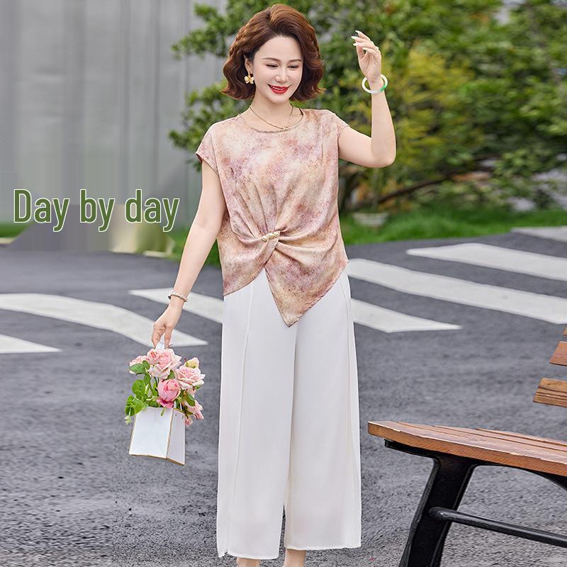 Mom's Elegant 2026 Floral Two-Piece: Summer Wide-Leg Pants & Top Set for Middle-Aged and Elderly Women