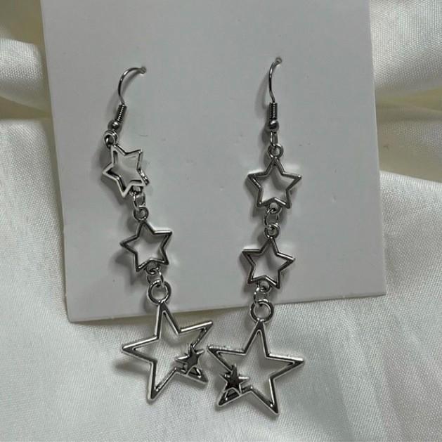 Cross-Border New Fashion Star Earrings: Hollow Five-Pointed Star Accessories for Women