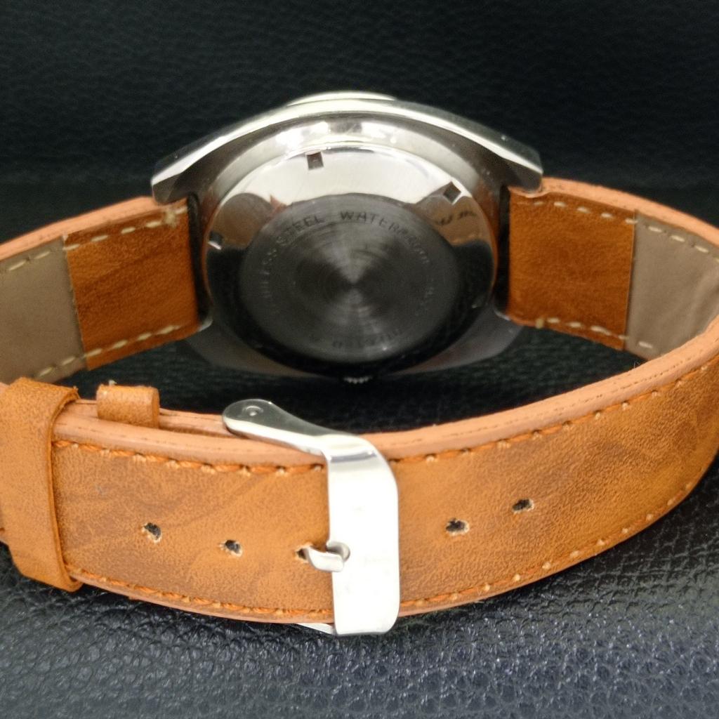 USED FUJI AUTOMATIC 2068 SWISS MENS DAY&DATE WHITE COLOR DIAL WATCH a432552-2 R112-a432552