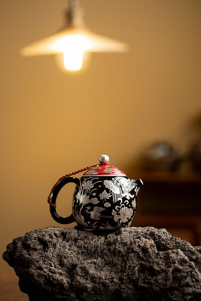Black Glazed Silver Pattern Ceramic Sketch Pot KungFu TeaSet Household Ball Hole Filter Teapot A Heron Lotus Life Dragon Dan Pot