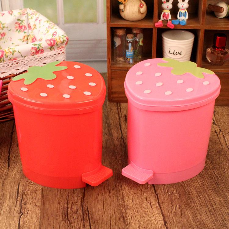 Strawberry Flip-Top Mini Desktop Trash Can Mini - 400ml Pink Strawberry
