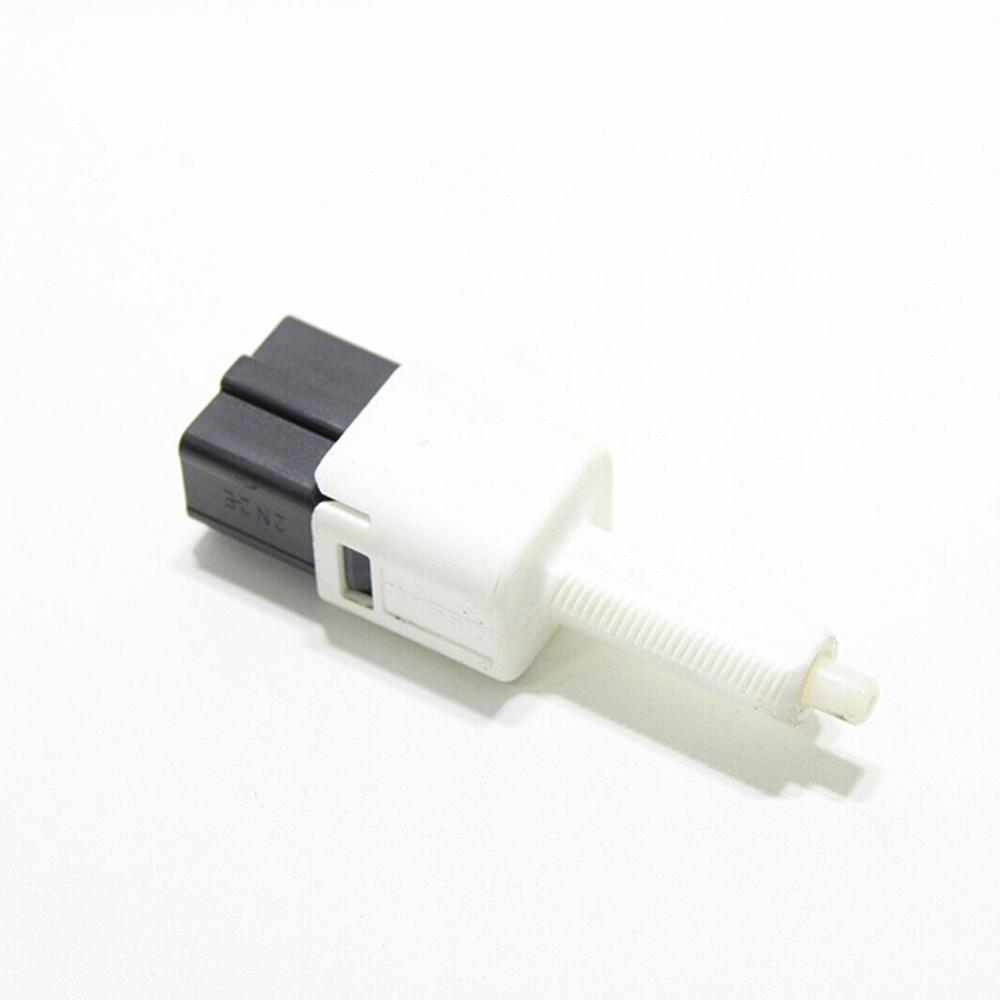 F85CS23 Front Left Brake Light Stop Lamp Switch For Nissan