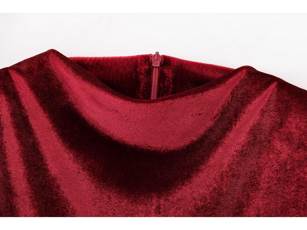 Zlaté sametové minišaty bez rukávů s ramenními vycpávkami, sexy úzký střih, design s vysokým pasem.