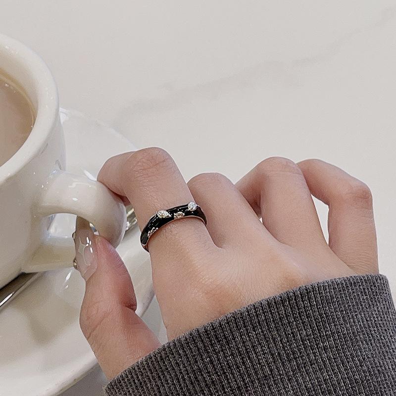 Niche Design Cold Wind Personality High Sense Stacked Wearing Rabbit French Irregular Opening Ring Women Adjustable opening