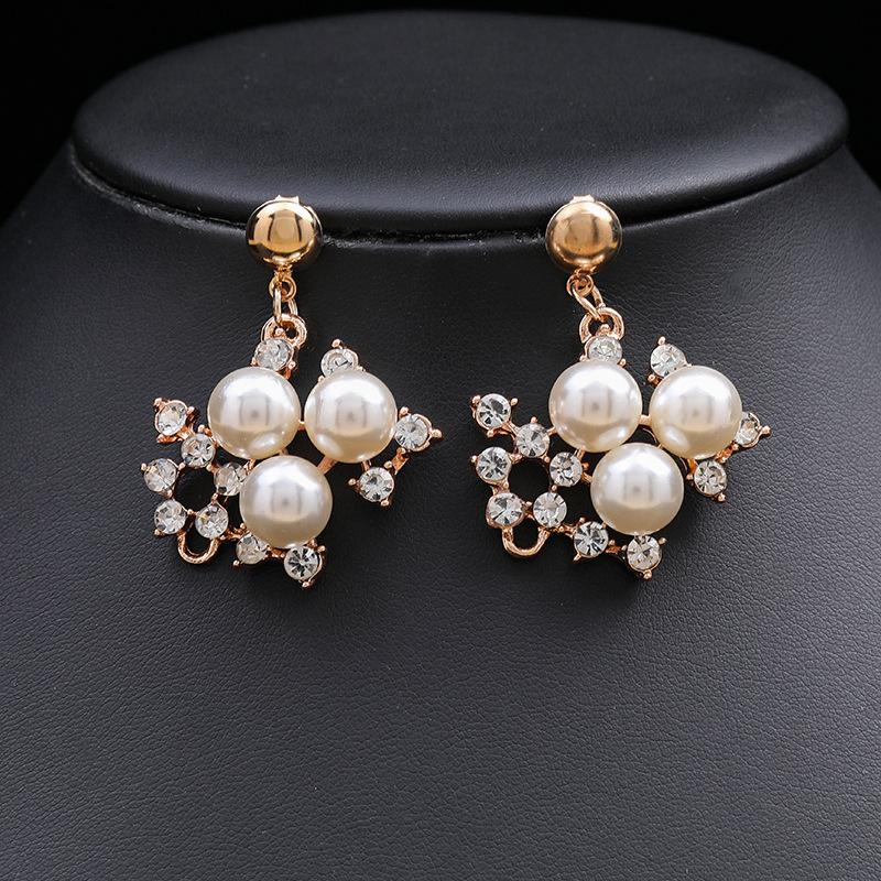 Conjunto de colar de pérolas de nicho elegante europeu e americano de luxo leve para mulheres, liga com galvanoplastia, acessórios para vestido de noiva, feminino sênior