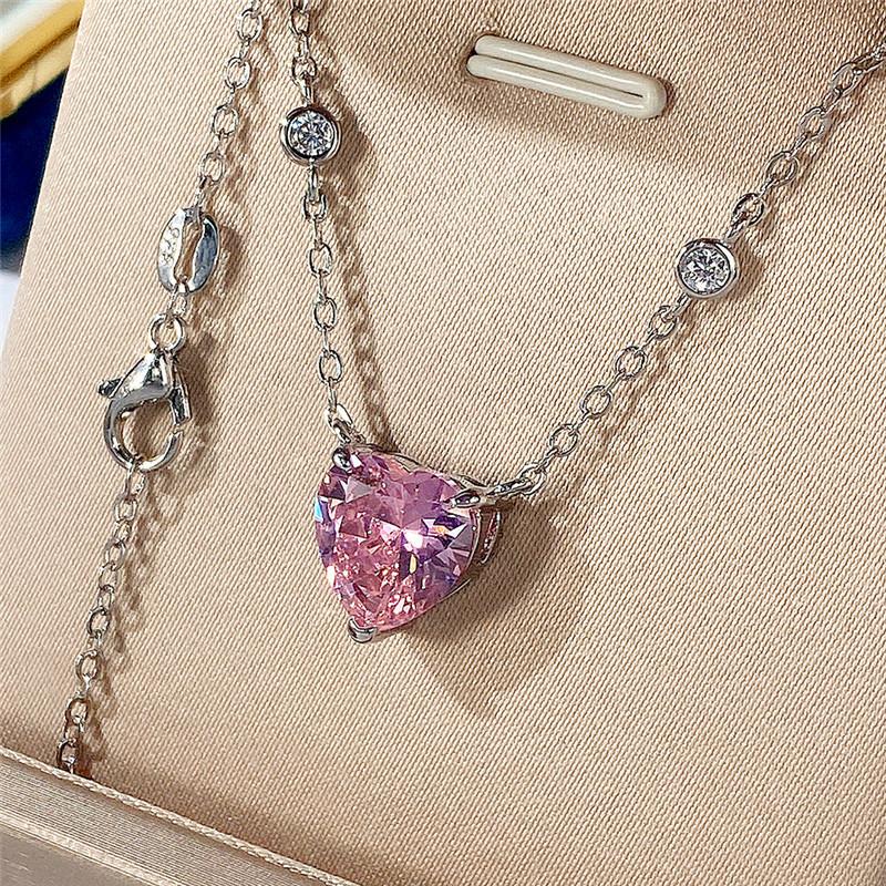 Huitan Dazzling Heart Cubic Zirconia Necklace for Women Romantic Wedding Accessories Simple Stylish Girl Necklace Trendy Zircon