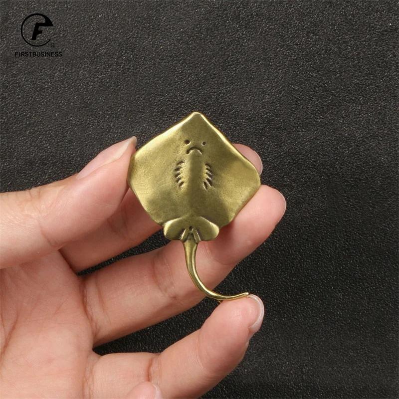 Miniature Statue of Devil Fish, Brass Tea Pet, Sea Animal Ornament, Lucky Home Decorations Accessories,Tea Set, Craft Home Decor