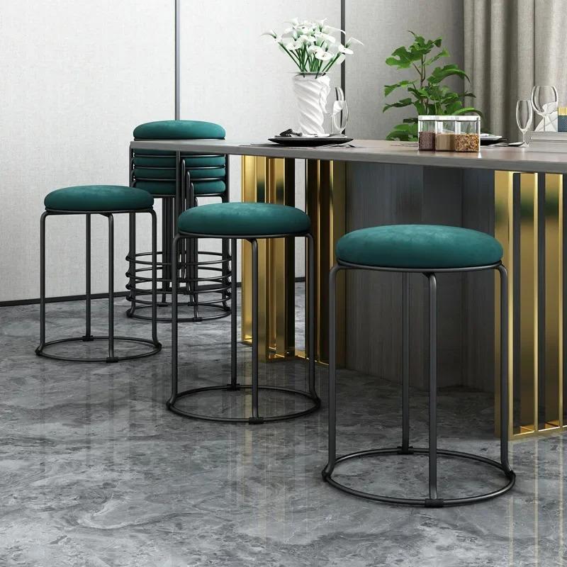 Nordischer kleiner Hocker, Internet Home Celebrity Creative Bank, leichter luxuriöser runder Hocker, moderner einfacher niedriger Hocker, weicher Sitz, Stacka