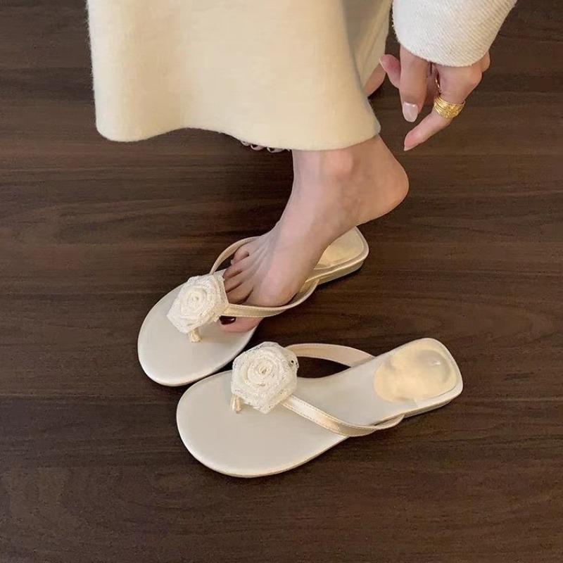

Fashion Low Heel Flat Slippers Summer New Round Toe Clip Toe Flower Narrow Strap Anti-slip Wear-resistant Flip Flops 40
