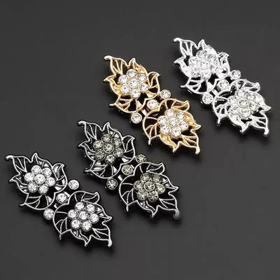 1 Pair New Collar Clips Holder Women Decor Crystal Cape Cloak Clasps Fasteners Buckle Brooch Clip