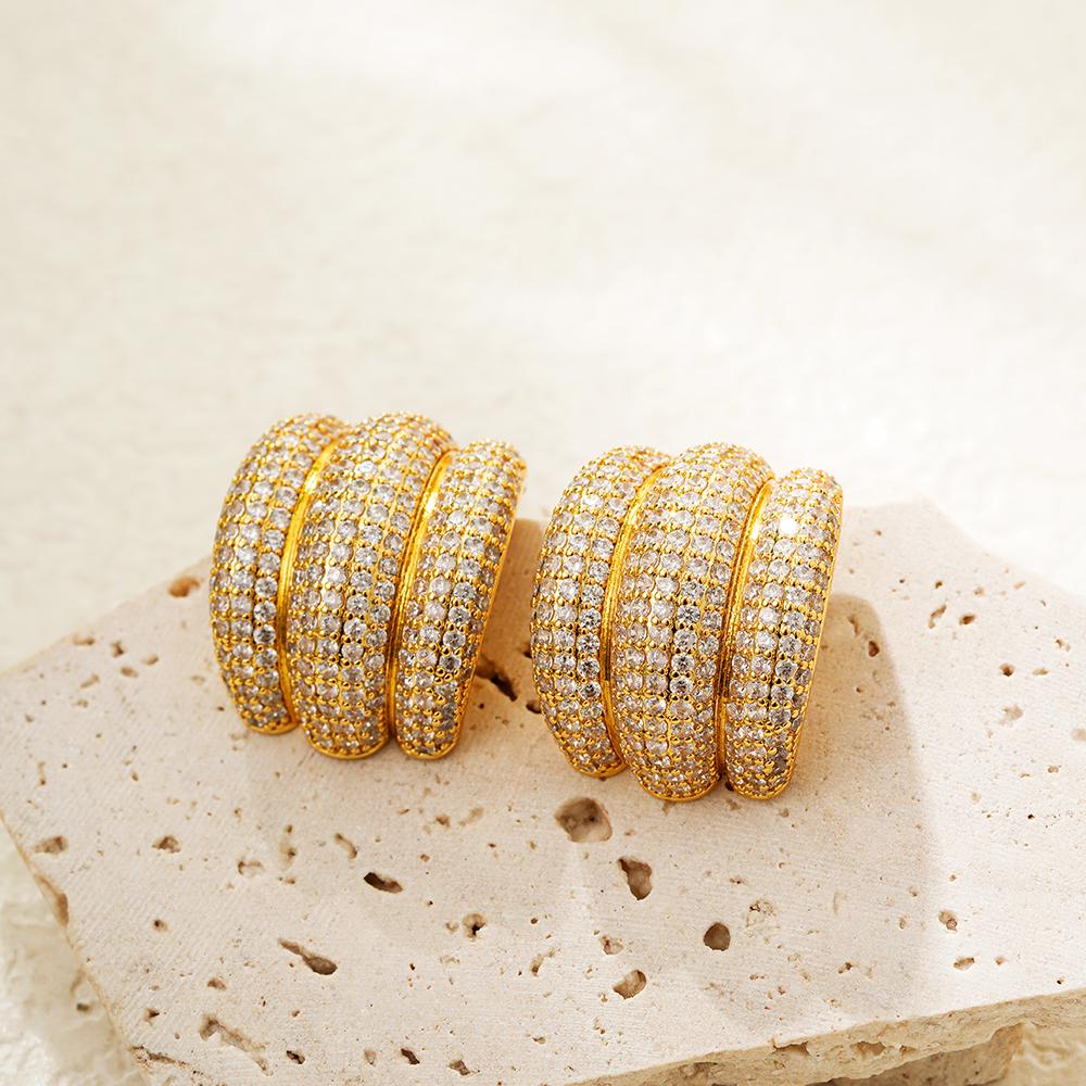 Designer Triple Ridge Medium Stud Earrings 18K Gold Plated Luxury Aesthetics Shiny Zircon Statement Earring Party Jewelry Gift