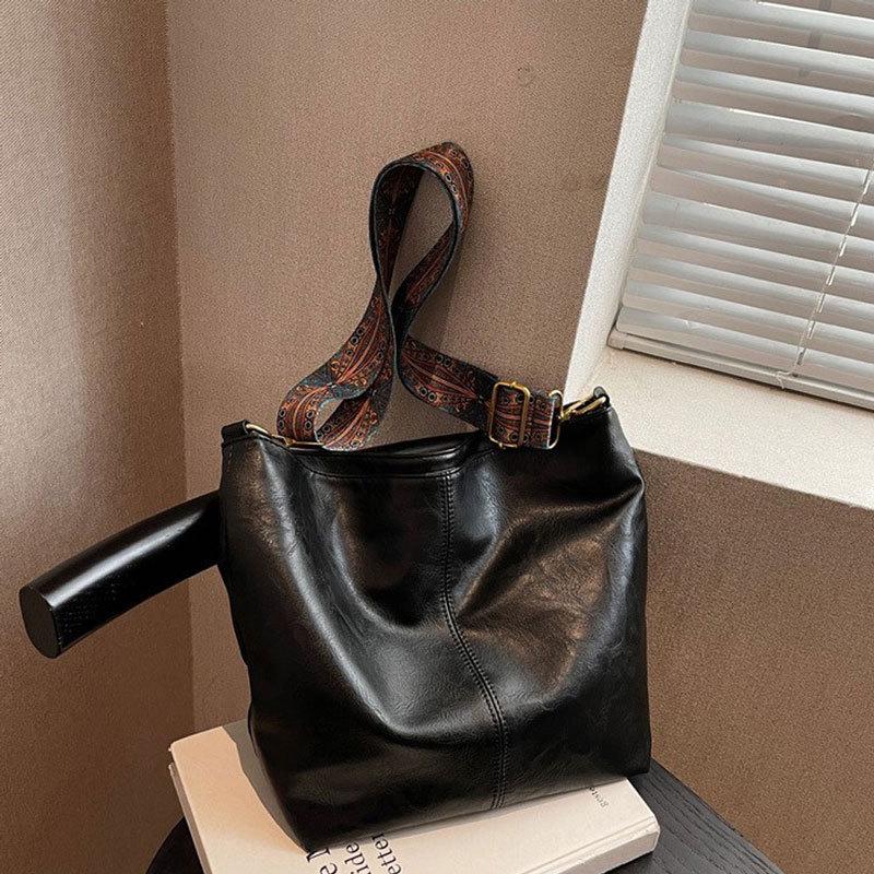 European & American Fashion Women's Retro PU Leather Shoulder Crossbody Bucket Bag