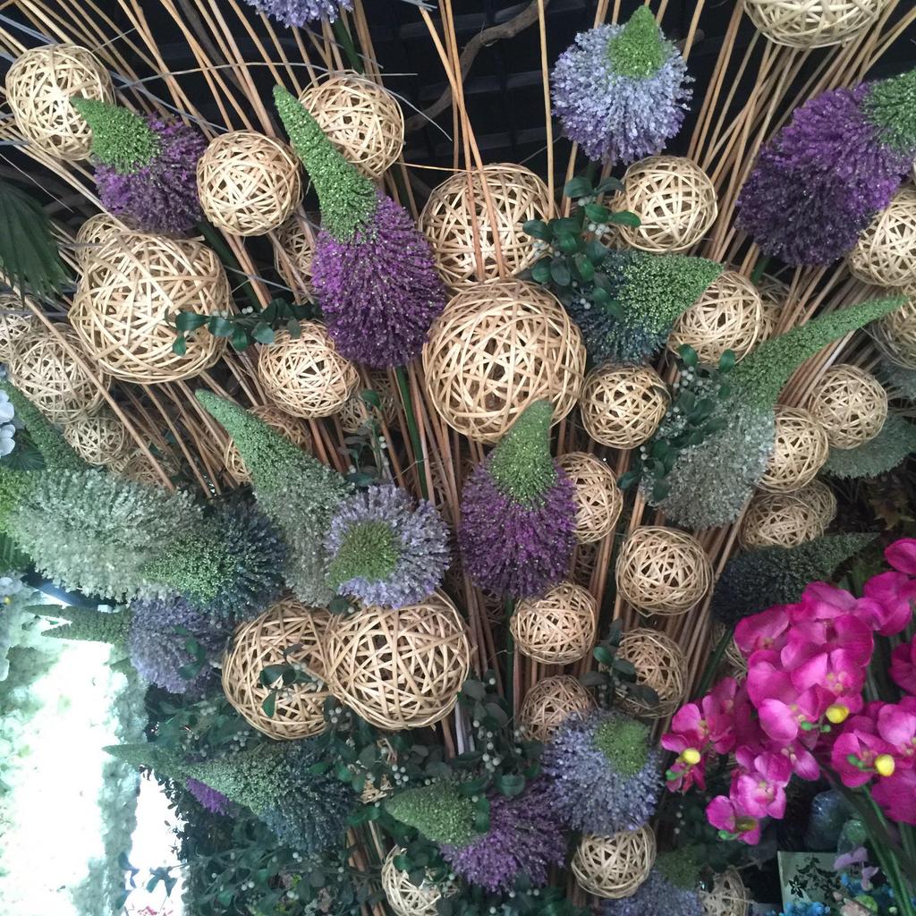 Smoldering Rattan and Willow Decor Balls: Hanging Ornaments for Malls, Schools, Bars, and Photography Props
