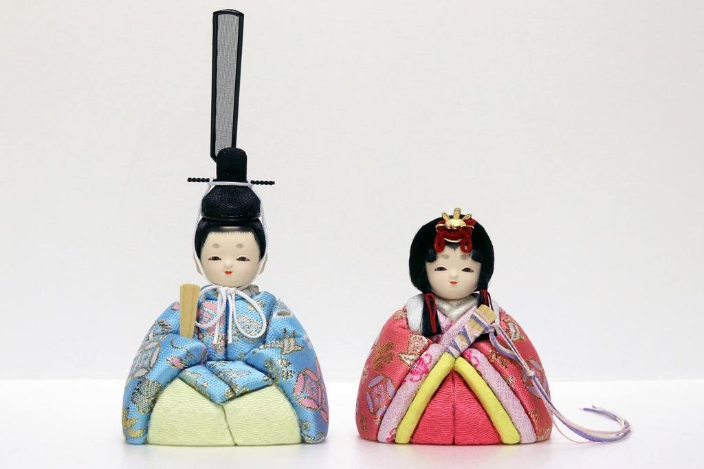 Kotohoki Shizuku Wooden Hina Doll with Round Tray, White, KTH-3201B1