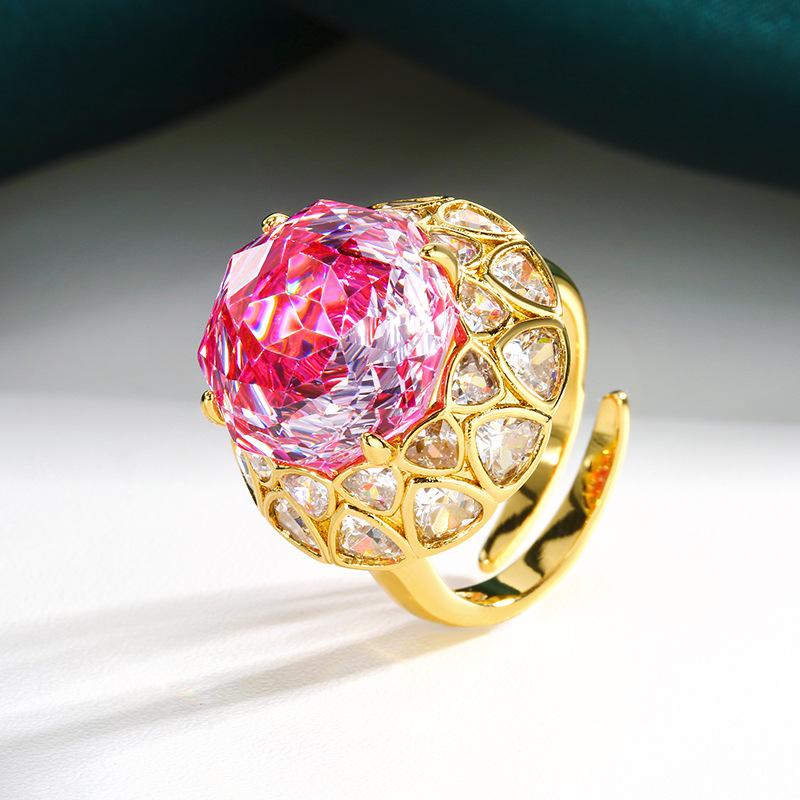 

Ювелирные изделия Медное основание Позолоченное Розовый огранки Золотое Винтажное Кольцо Камень Героини 14 мм