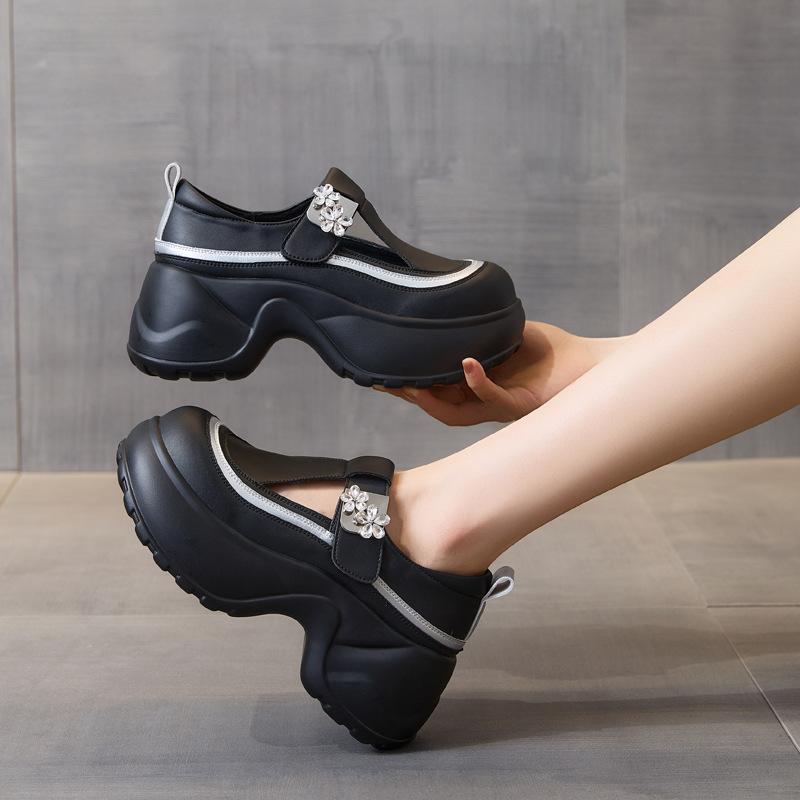 2025 neue Sommer Casual Mode Muffin Damen Schuhe Plateau Erhöhung Slipper Damen Lazy Bag Kopf Verschleißfest Superweich