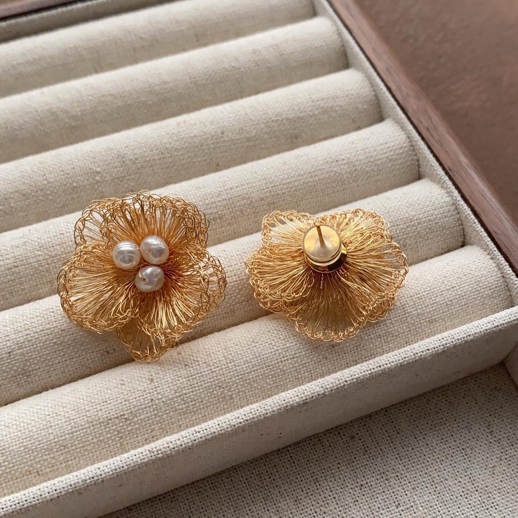 Mori Fairy Three-dimensional Flower Stud Earrings Gentle Romantic Petal Pearl Earrings Premium Earrings