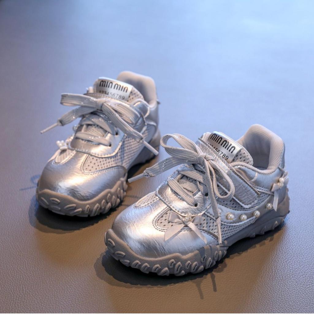 Girls shoes 2025 new children's sports shoes autumn girls silver princess training shoes female treasure casual super fire