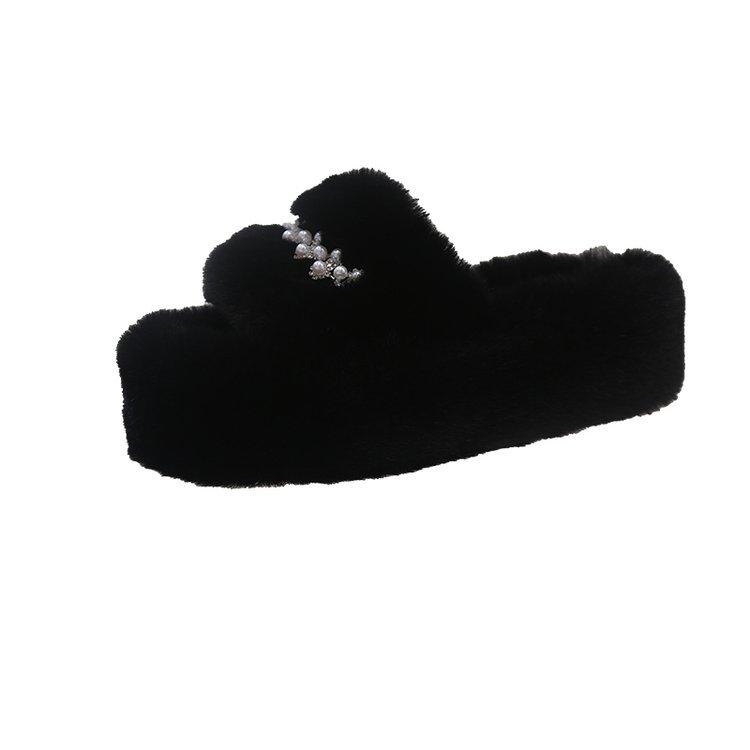Internet celebrity pearl word fluffy slippers women wear 2025 new autumn and winter fairy wind plush cotton slippers