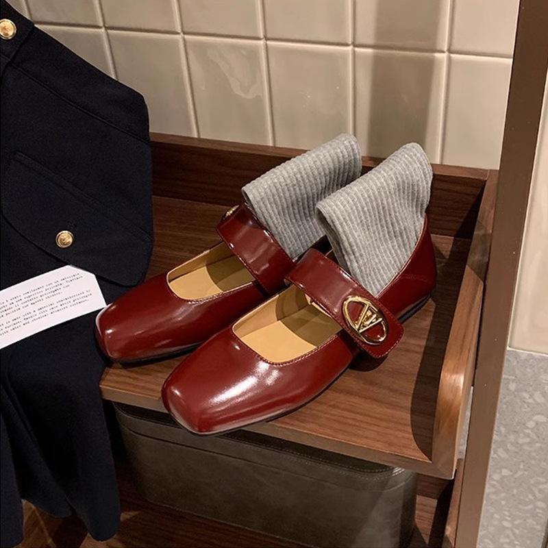 Grape Mother of the Same Style~ 2025 Autumn New Square Head with Velcro Mary Jane Shallow Mouth Flat Shoes